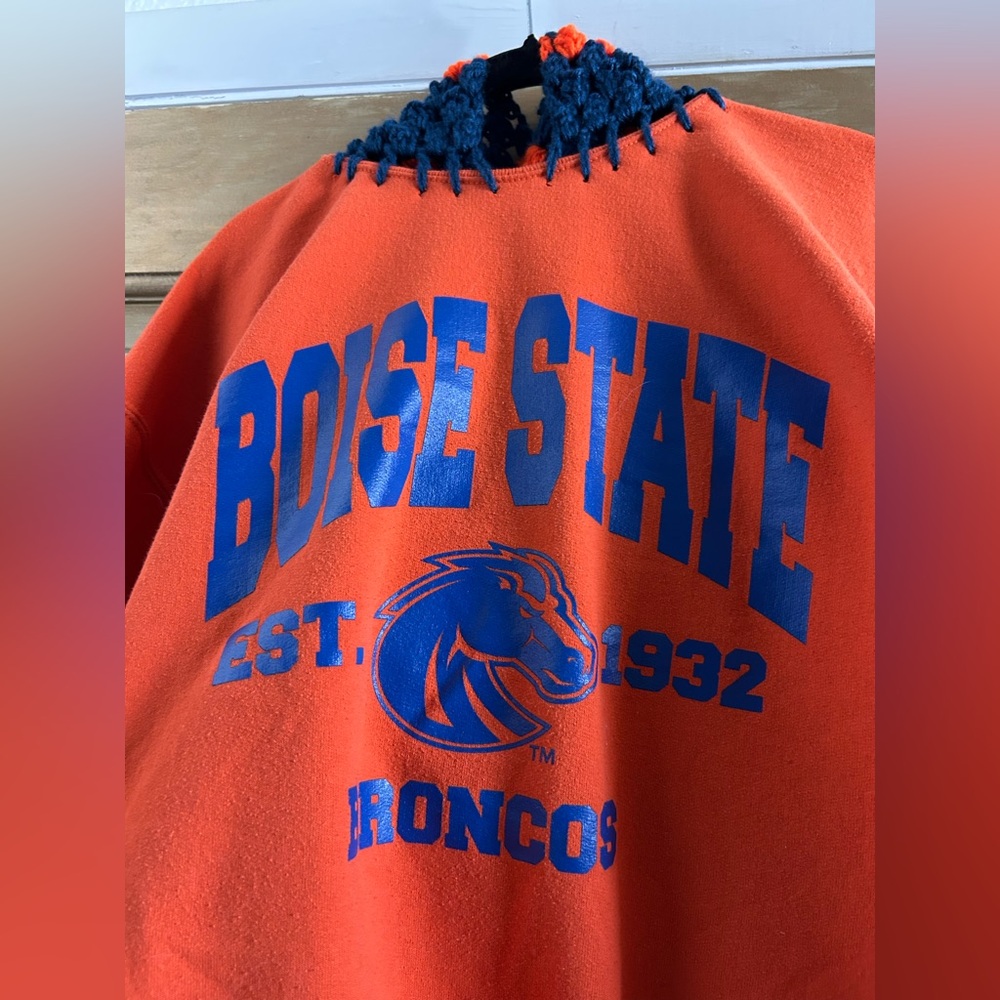 Boise State Sweatshirt‎